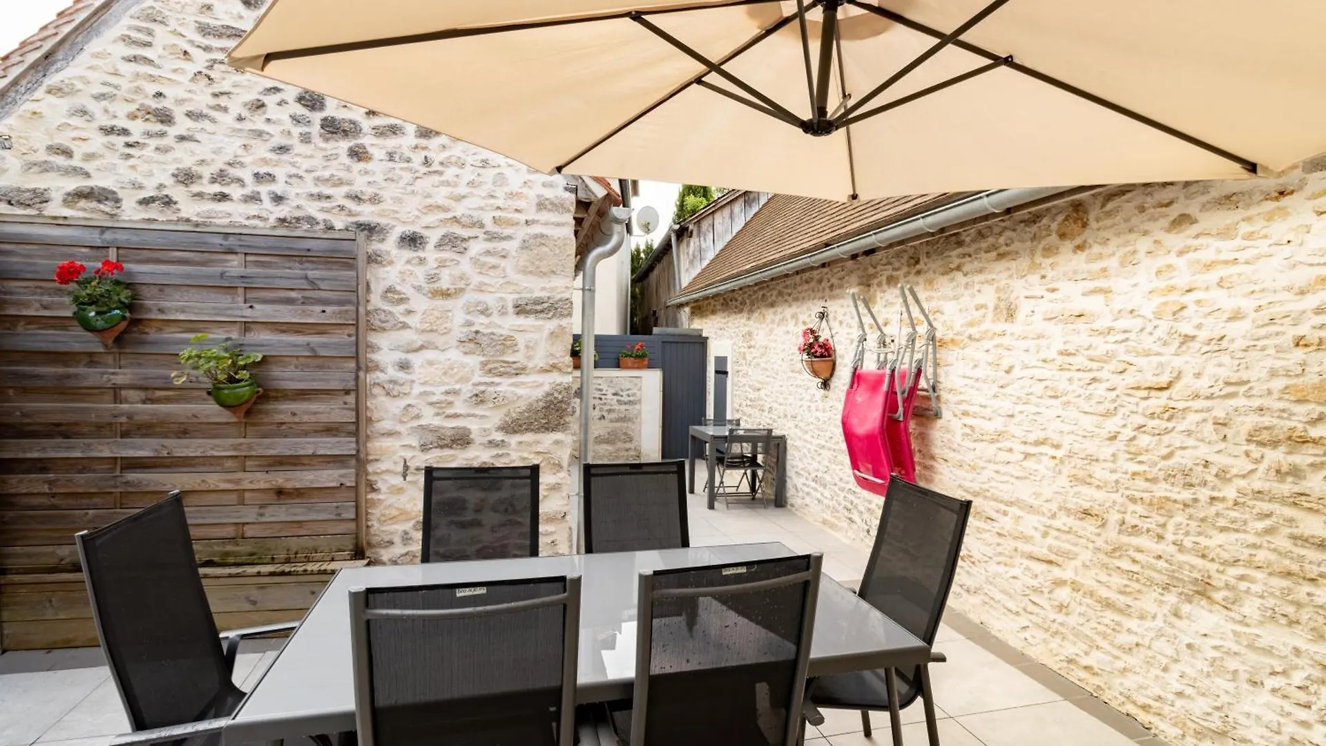 La Boutique Germain 4 A 6 Personnes Villa Lacave  0*, Lacave (Lot) France